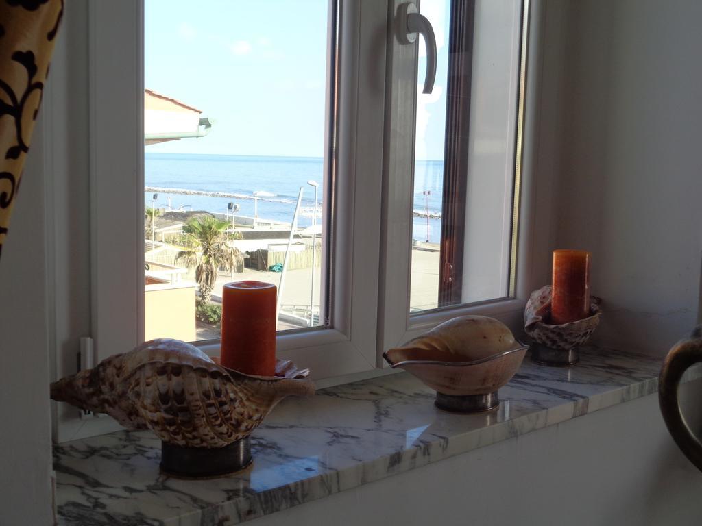 Apartment With Seaview Casa Davidoff Lido di Ostia Zimmer foto